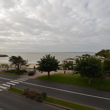 Hotel Kyriad - Royan Plage 2*